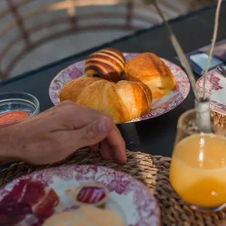 מלון Bodega Tio Pepe 4*