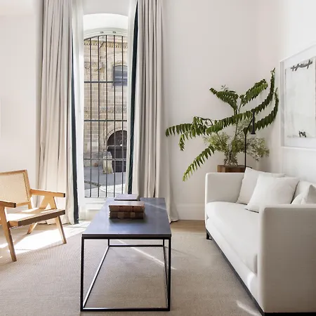 מלון Bodega Tio Pepe 4*